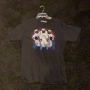 Pugs from Outerspace Short Sleeve T-shirt Size L
